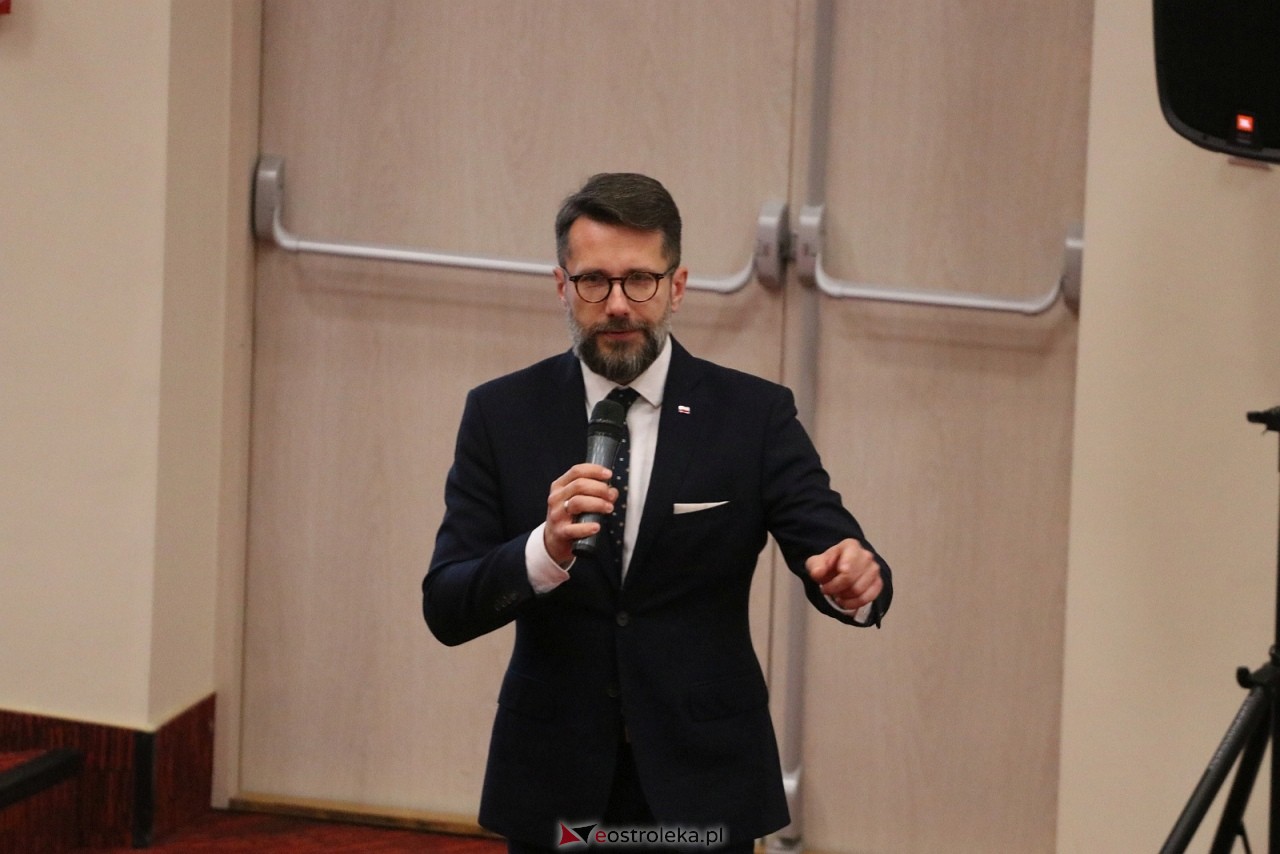 Spotkanie z posłem Radosławem Foglem [22.11.2025] - zdjęcie #29 - eOstroleka.pl