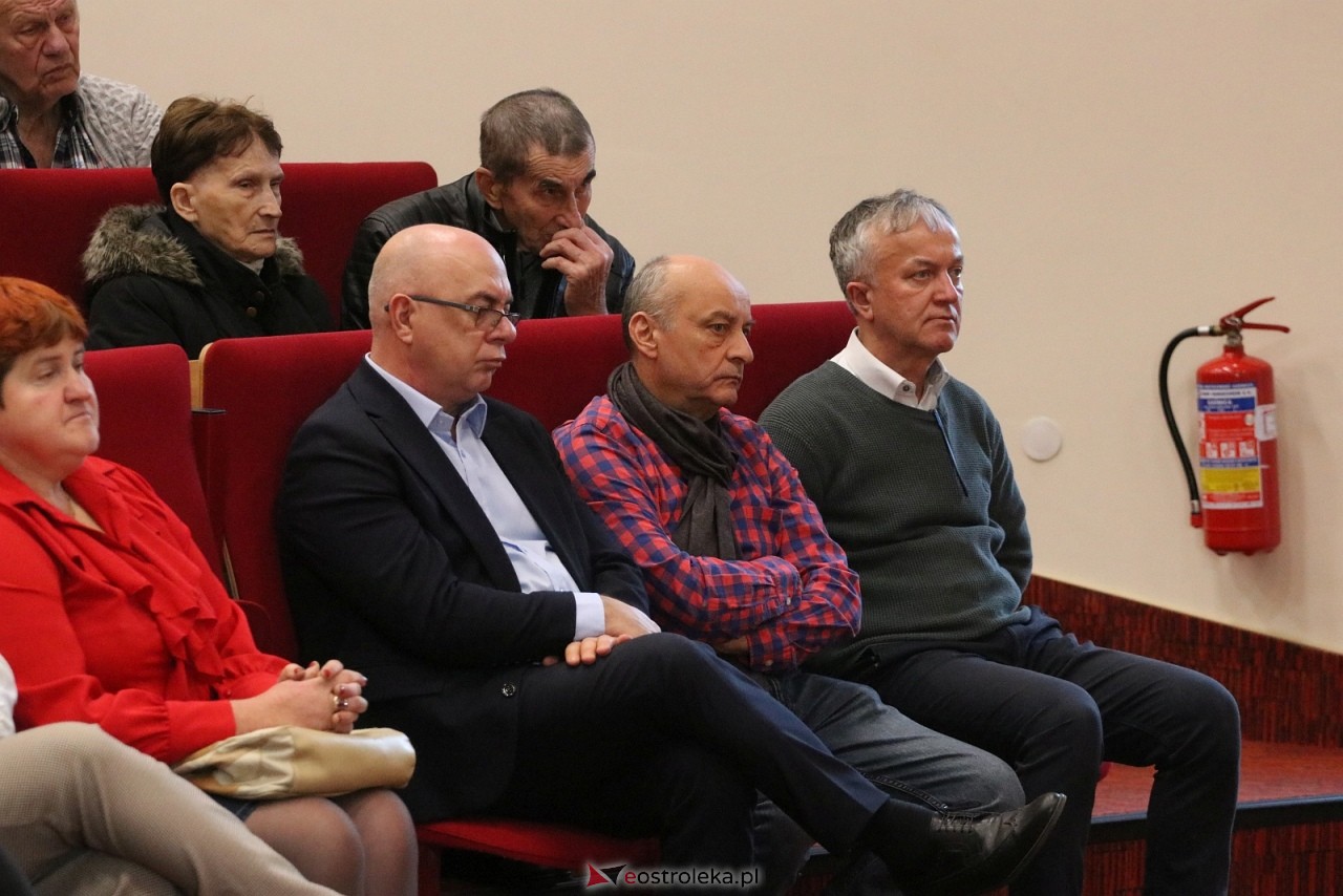 Spotkanie z posłem Radosławem Foglem [22.11.2025] - zdjęcie #25 - eOstroleka.pl
