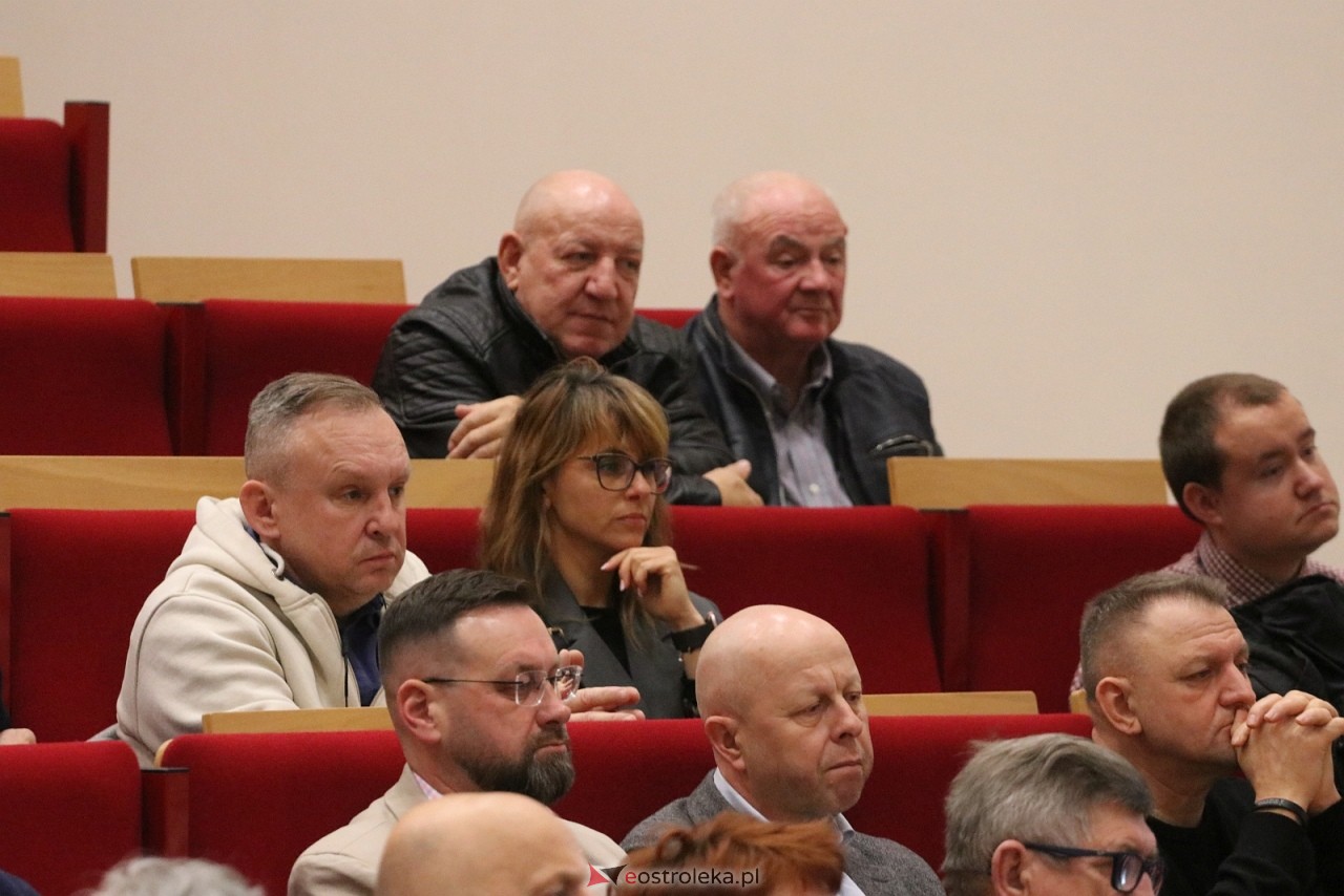 Spotkanie z posłem Radosławem Foglem [22.11.2025] - zdjęcie #21 - eOstroleka.pl