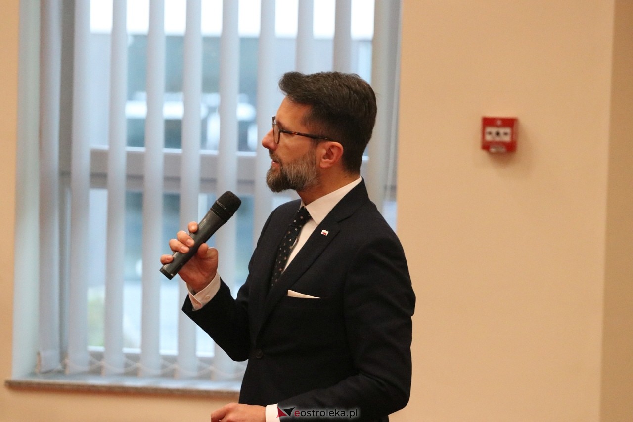 Spotkanie z posłem Radosławem Foglem [22.11.2025] - zdjęcie #20 - eOstroleka.pl