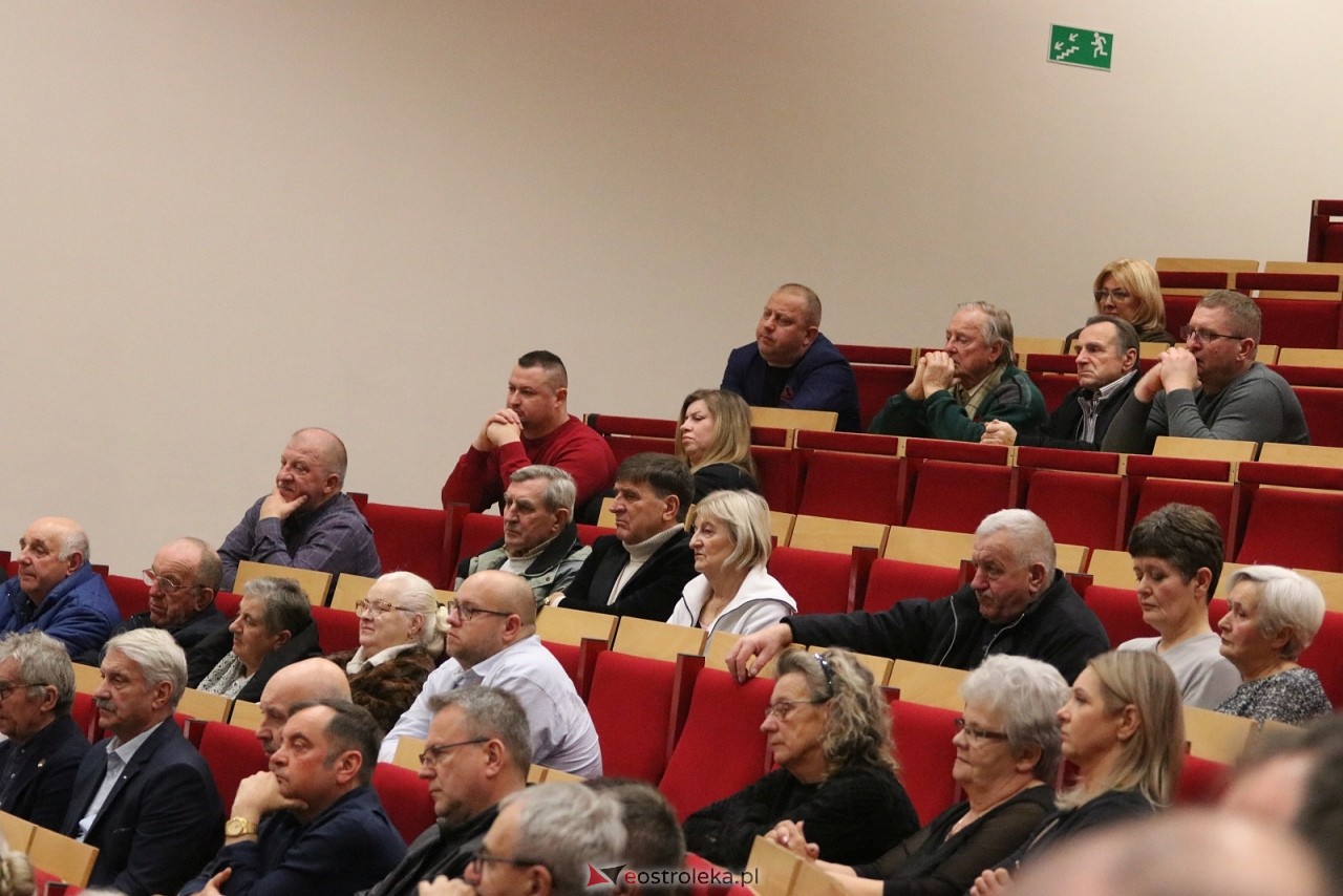 Spotkanie z posłem Radosławem Foglem [22.11.2025] - zdjęcie #11 - eOstroleka.pl