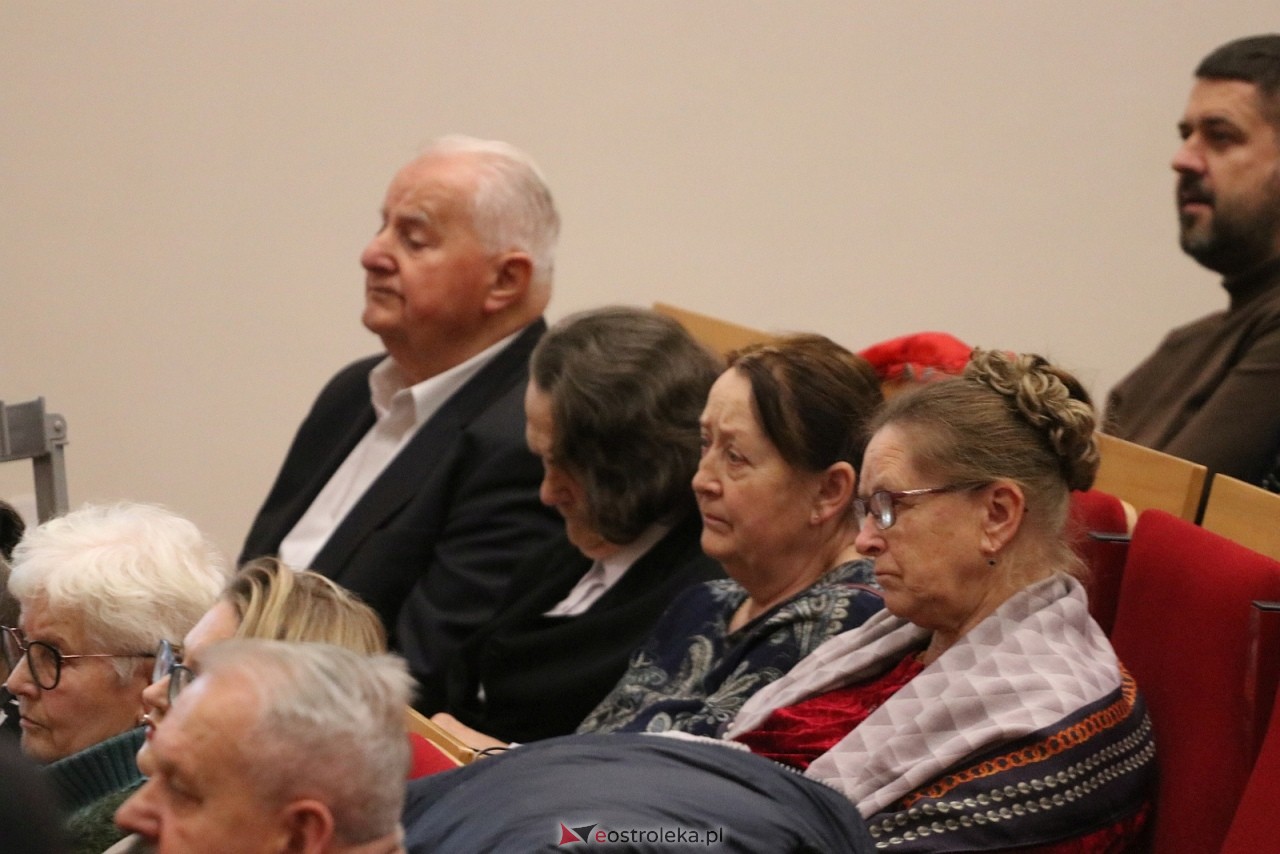 Spotkanie z posłem Radosławem Foglem [22.11.2025] - zdjęcie #6 - eOstroleka.pl