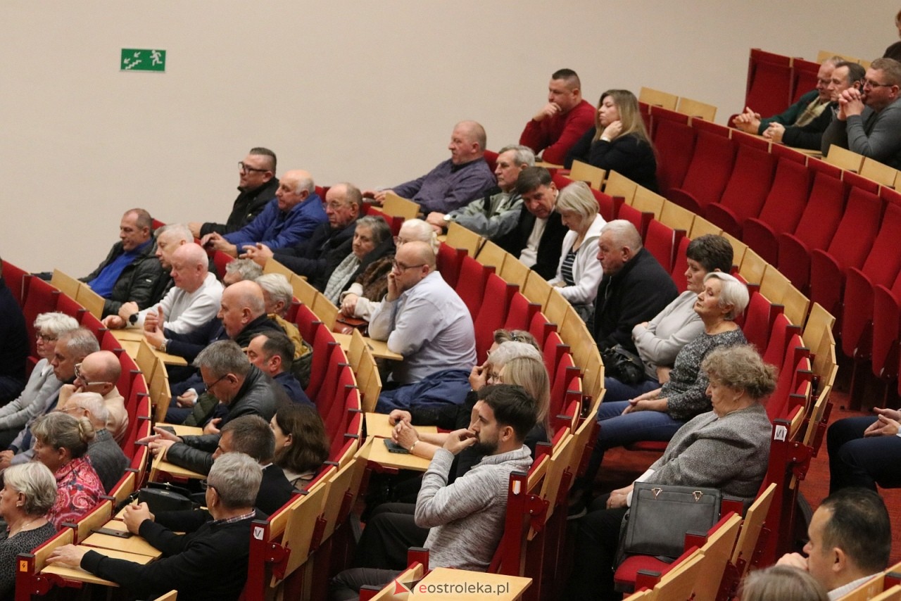 Spotkanie z posłem Radosławem Foglem [22.11.2025] - zdjęcie #1 - eOstroleka.pl