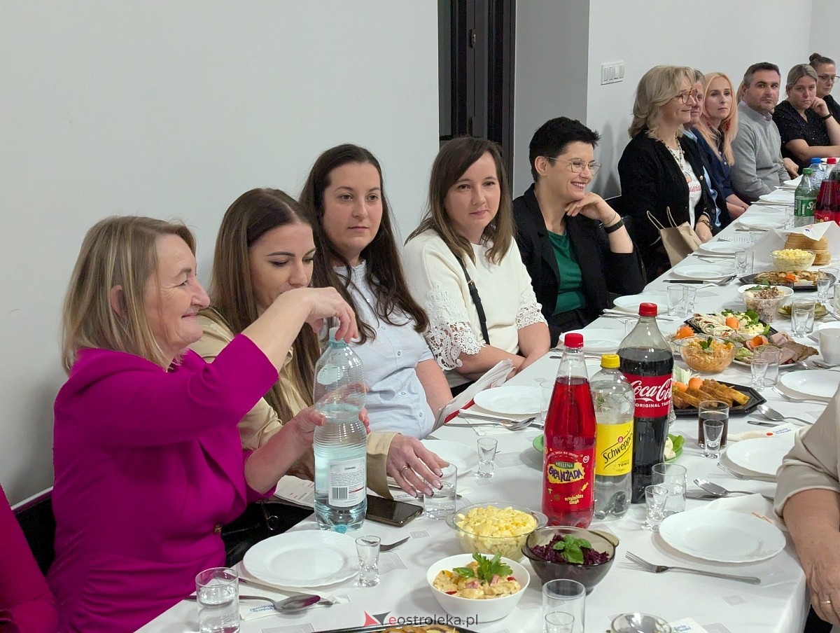 Śpiewem i żartem - przegląd talentów w Kamiance [22.11.2025] - zdjęcie #82 - eOstroleka.pl