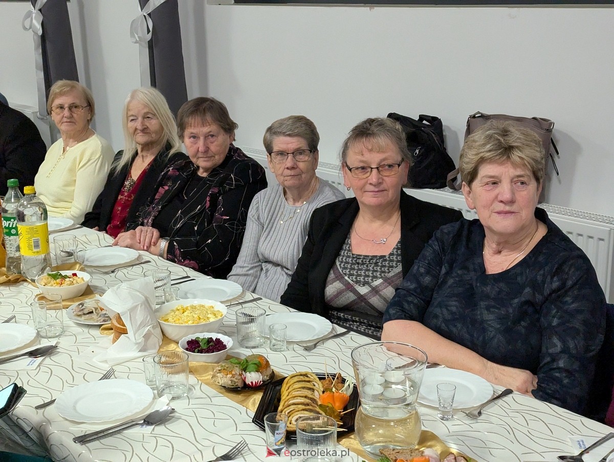 Śpiewem i żartem - przegląd talentów w Kamiance [22.11.2025] - zdjęcie #75 - eOstroleka.pl