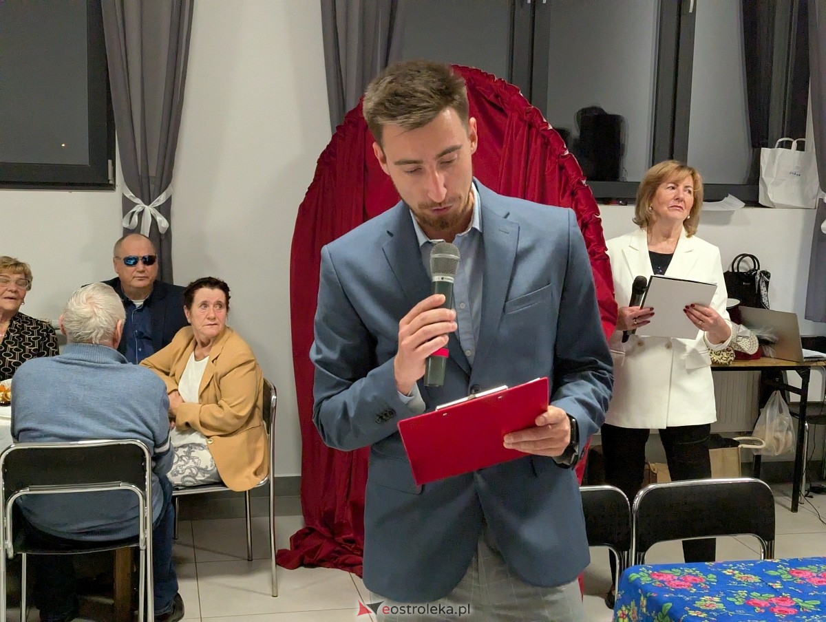 Śpiewem i żartem - przegląd talentów w Kamiance [22.11.2025] - zdjęcie #43 - eOstroleka.pl