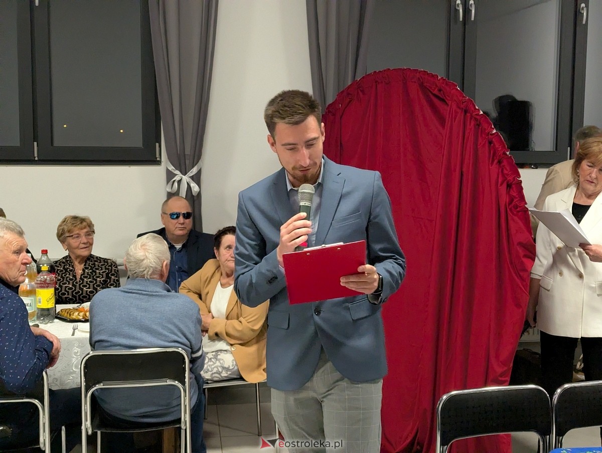 Śpiewem i żartem - przegląd talentów w Kamiance [22.11.2025] - zdjęcie #42 - eOstroleka.pl