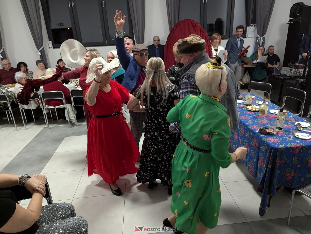 Śpiewem i żartem - przegląd talentów w Kamiance [22.11.2025] - zdjęcie #13 - eOstroleka.pl