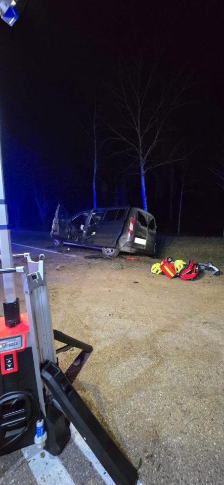 Wypadek w Dębach (gm. Łyse) [22.11.2025] - zdjęcie #1 - eOstroleka.pl