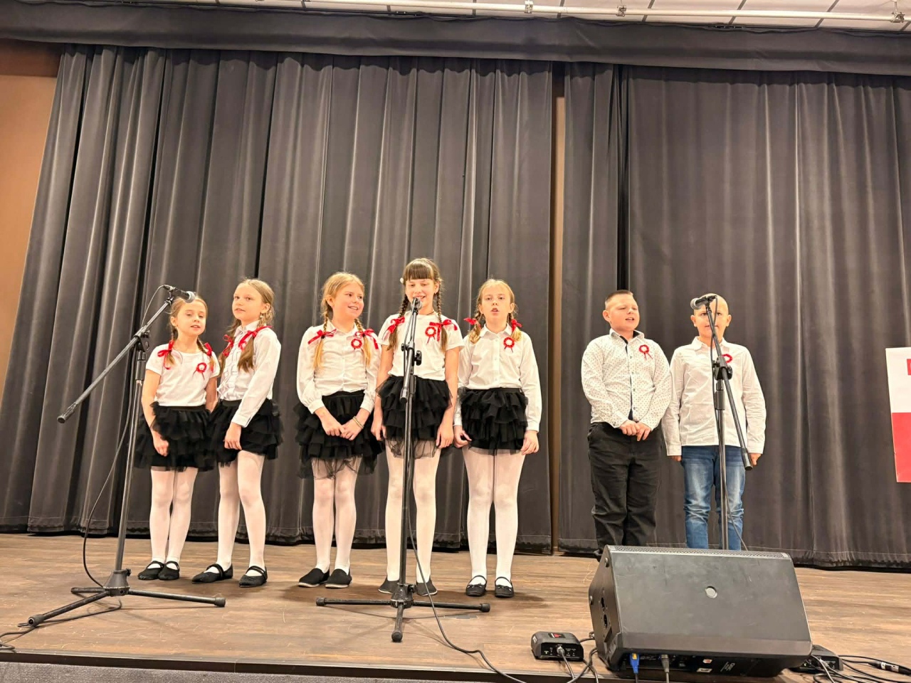 V Międzyszkolny Konkurs Pieśni Legionowych [20.11.2025] - zdjęcie #51 - eOstroleka.pl