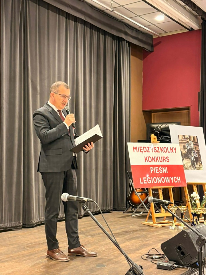 V Międzyszkolny Konkurs Pieśni Legionowych [20.11.2025] - zdjęcie #36 - eOstroleka.pl