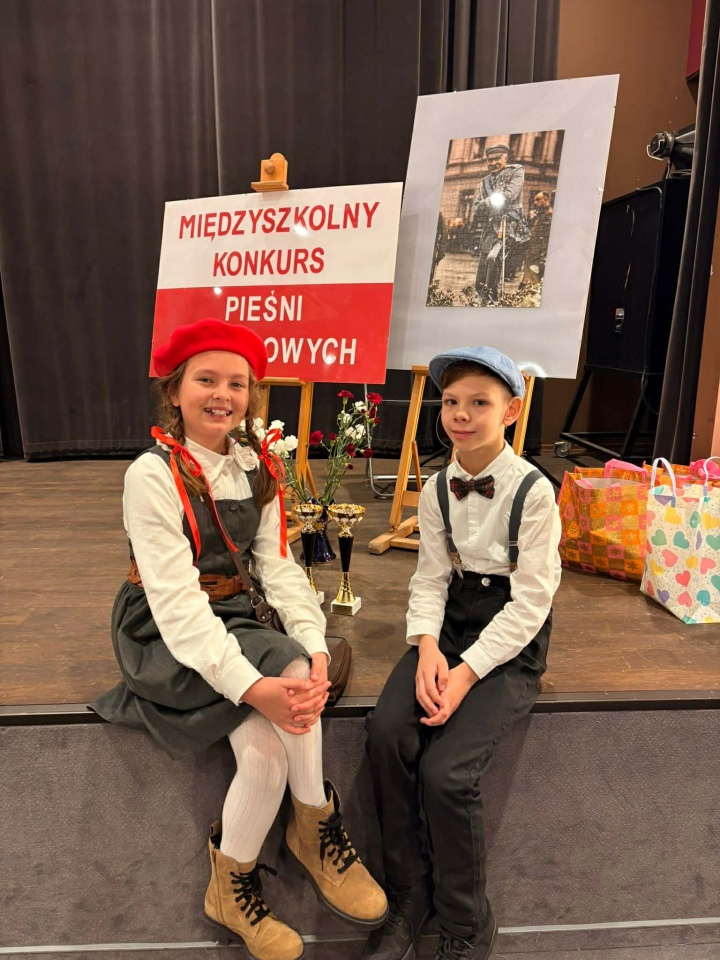 V Międzyszkolny Konkurs Pieśni Legionowych [20.11.2025] - zdjęcie #28 - eOstroleka.pl