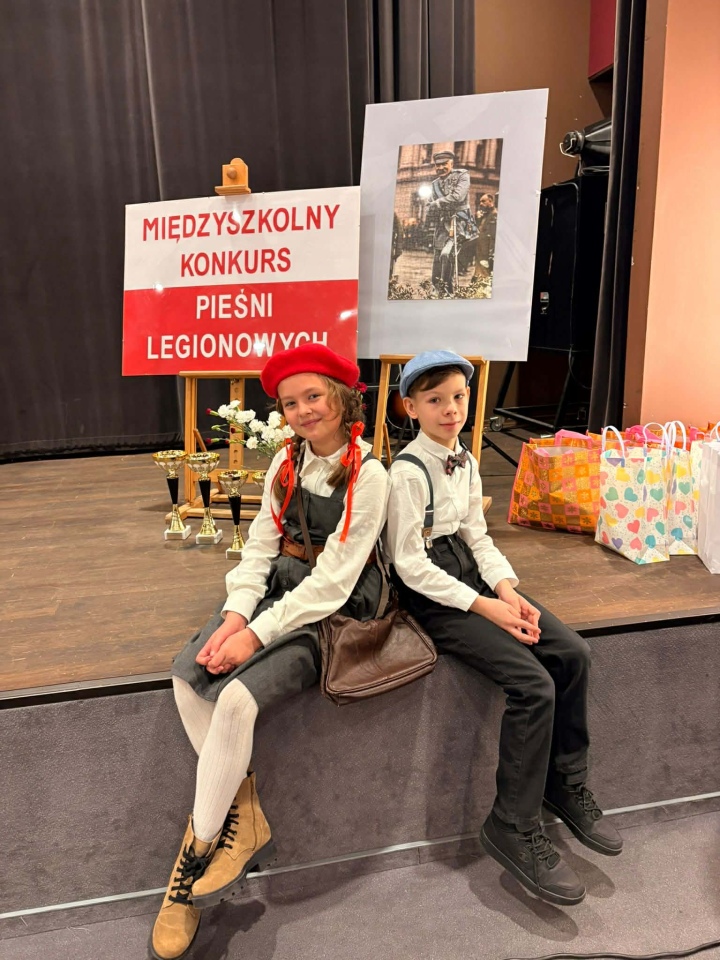 V Międzyszkolny Konkurs Pieśni Legionowych [20.11.2025] - zdjęcie #11 - eOstroleka.pl