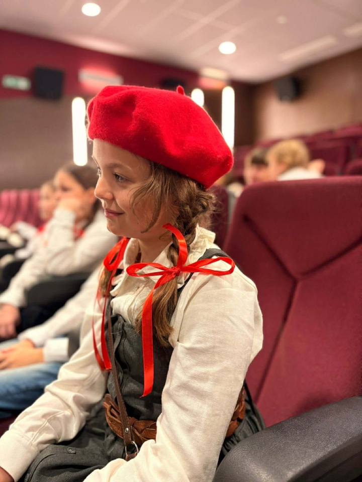 V Międzyszkolny Konkurs Pieśni Legionowych [20.11.2025] - zdjęcie #8 - eOstroleka.pl