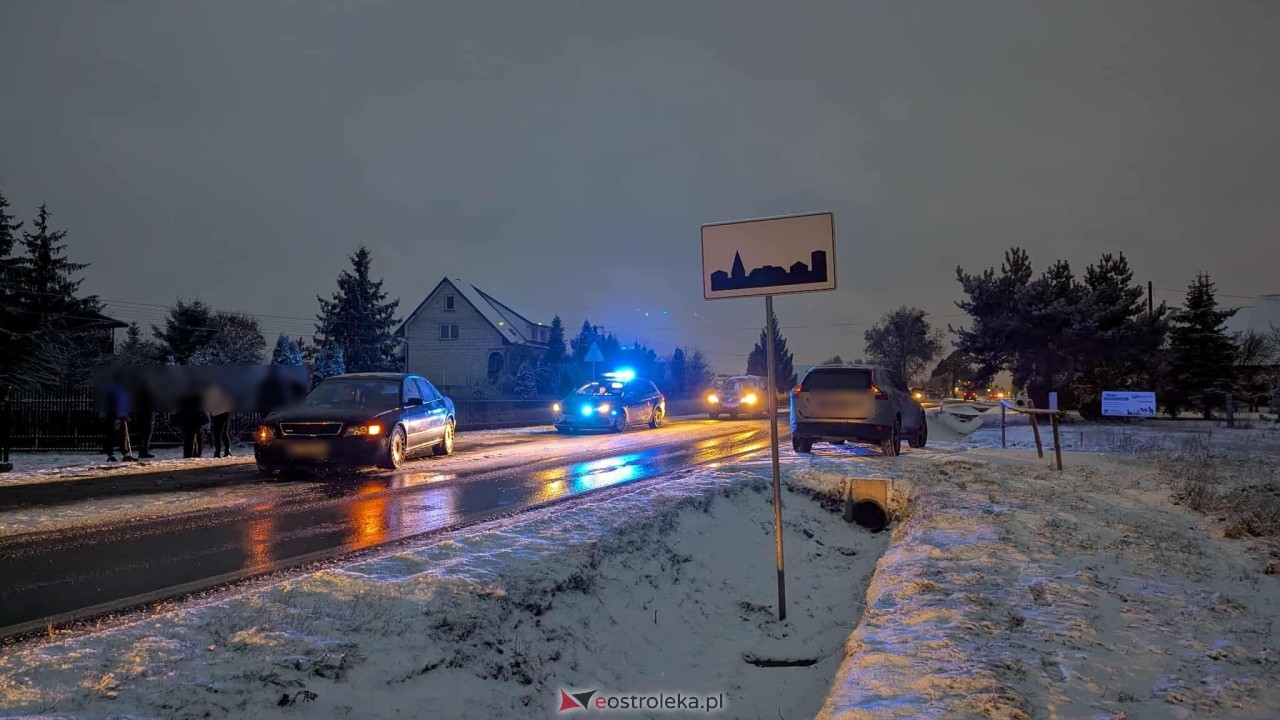 Trudne warunki na drogach - kolizja w Rzekuniu [23.11.2025] - zdjęcie #8 - eOstroleka.pl