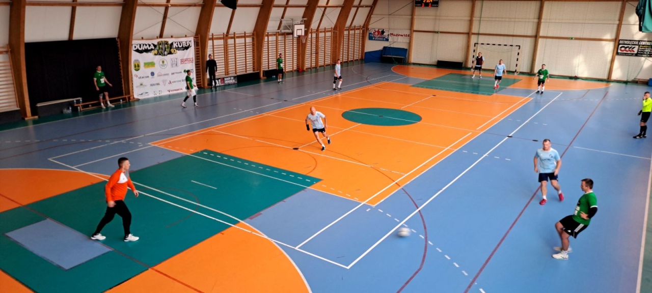 Oldboje rozgrzali Chudek! Zacięty turniej o puchar wójta rozstrzygnięty [22.11.2025] - zdjęcie #21 - eOstroleka.pl