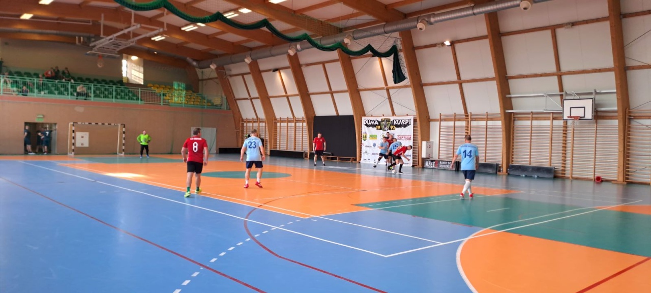 Oldboje rozgrzali Chudek! Zacięty turniej o puchar wójta rozstrzygnięty [22.11.2025] - zdjęcie #17 - eOstroleka.pl