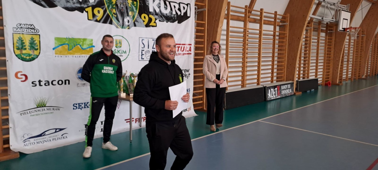 Oldboje rozgrzali Chudek! Zacięty turniej o puchar wójta rozstrzygnięty [22.11.2025] - zdjęcie #12 - eOstroleka.pl