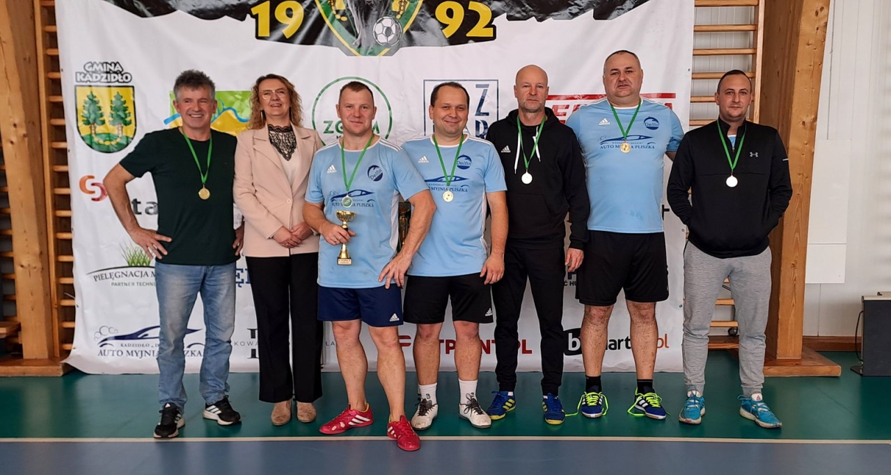 Oldboje rozgrzali Chudek! Zacięty turniej o puchar wójta rozstrzygnięty [22.11.2025] - zdjęcie #8 - eOstroleka.pl