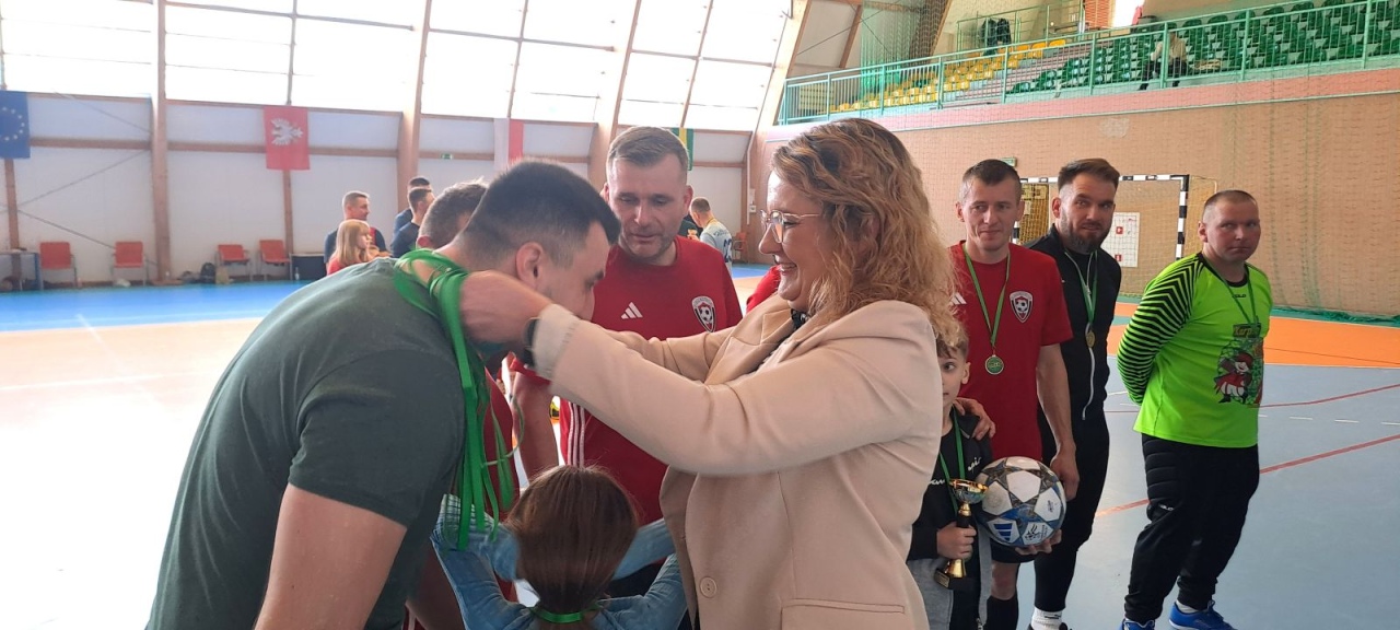 Oldboje rozgrzali Chudek! Zacięty turniej o puchar wójta rozstrzygnięty [22.11.2025] - zdjęcie #6 - eOstroleka.pl