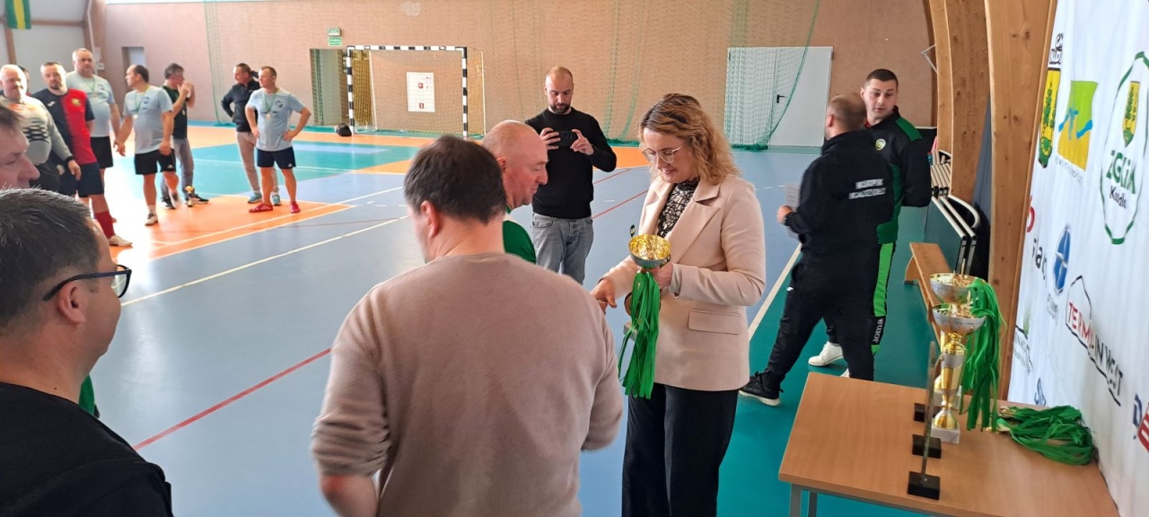 Oldboje rozgrzali Chudek! Zacięty turniej o puchar wójta rozstrzygnięty [22.11.2025] - zdjęcie #3 - eOstroleka.pl