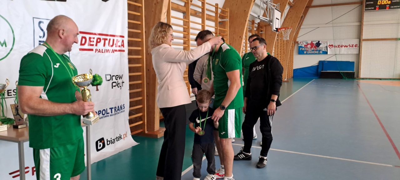 Oldboje rozgrzali Chudek! Zacięty turniej o puchar wójta rozstrzygnięty [22.11.2025] - zdjęcie #2 - eOstroleka.pl
