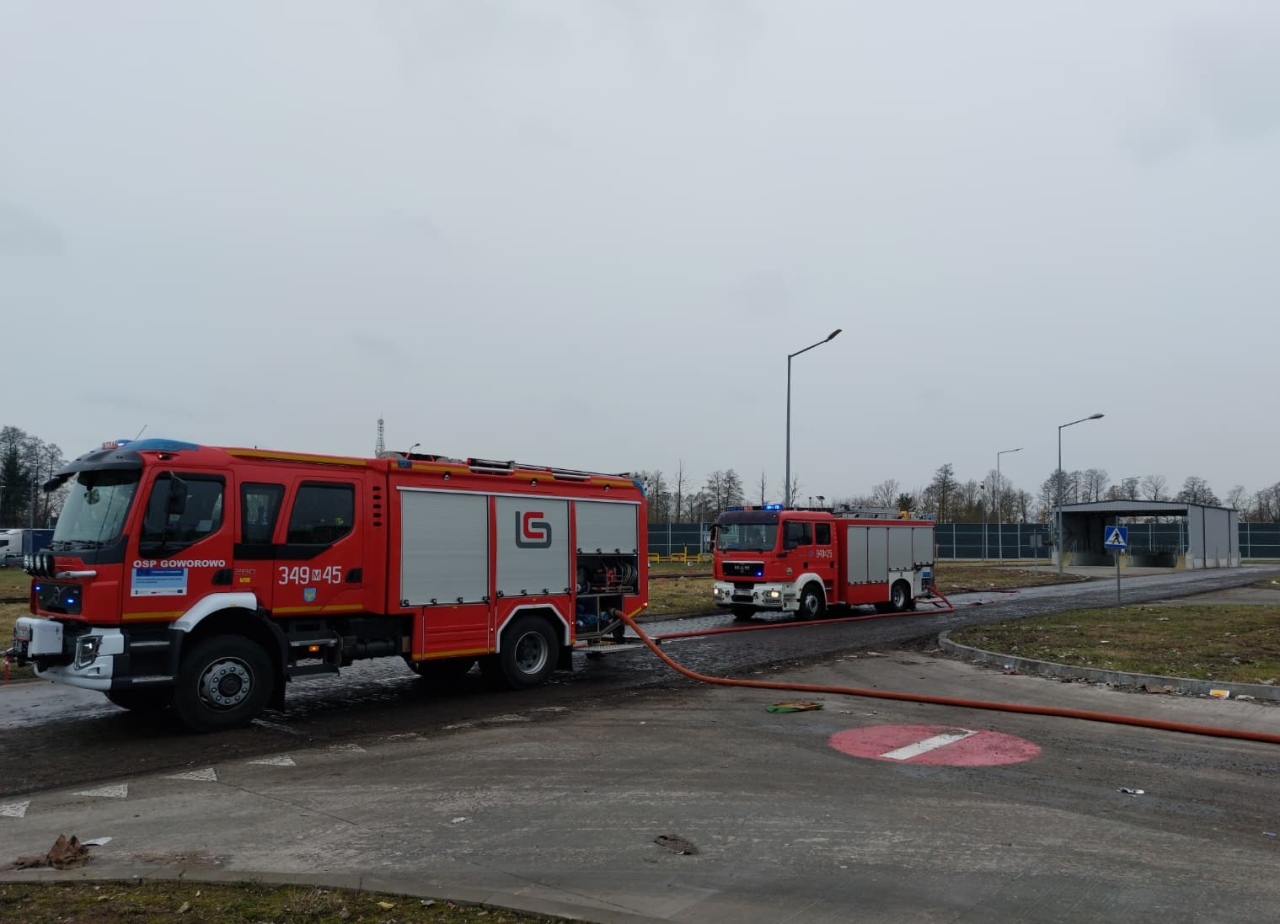 Dramat w Stora Enso! Zapłonęło 500 ton makulatury. Co robili strażacy? [19.11.2025] - zdjęcie #4 - eOstroleka.pl