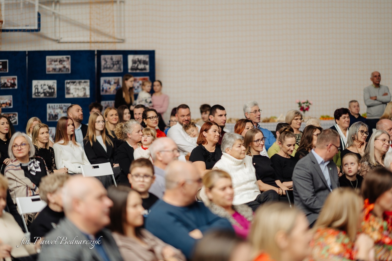 Koncert Gitary dla Niepodległej w Szkole Podstawowej w Lipnikach [21.11.2025] - zdjęcie #29 - eOstroleka.pl