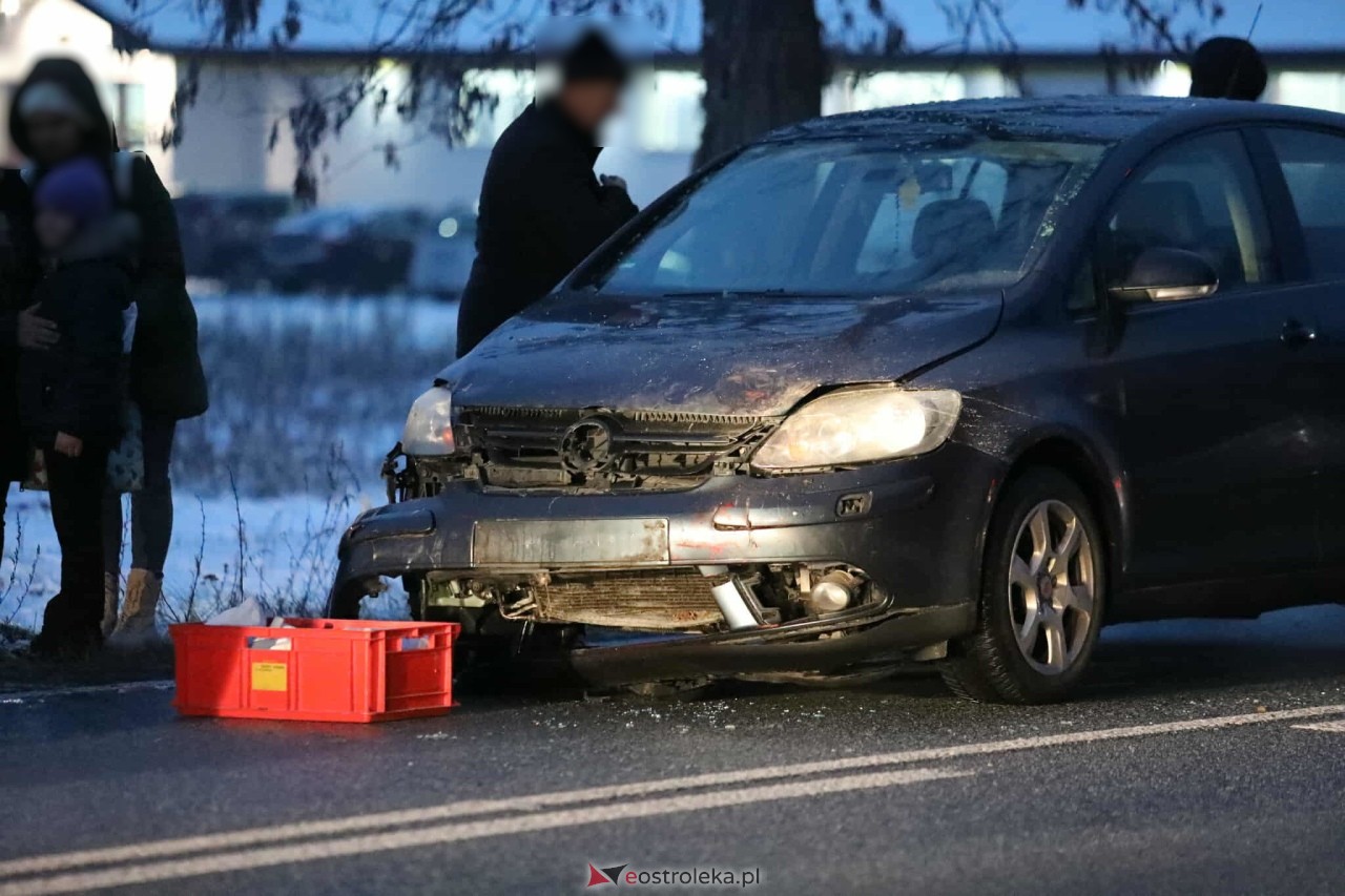 Wypadek w Antoniach [24.11.2025] - zdjęcie #3 - eOstroleka.pl