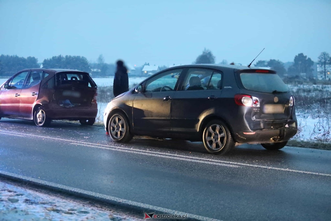 Wypadek w Antoniach [24.11.2025] - zdjęcie #1 - eOstroleka.pl