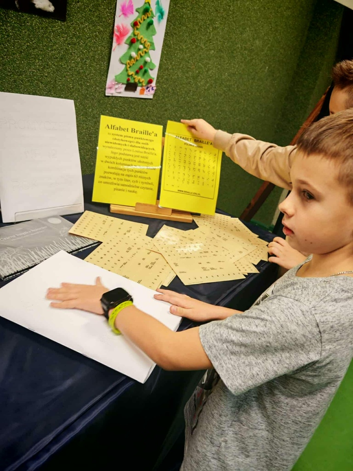 Odlotowy niewidomy w SP 10 w Ostrołęce - zdjęcie #52 - eOstroleka.pl