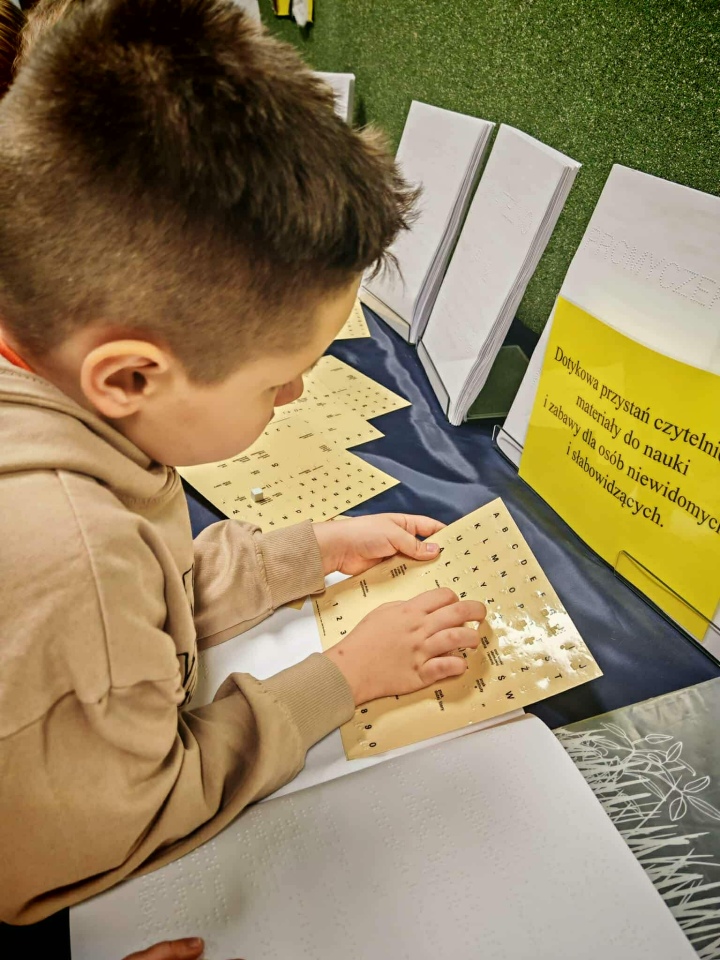 Odlotowy niewidomy w SP 10 w Ostrołęce - zdjęcie #46 - eOstroleka.pl