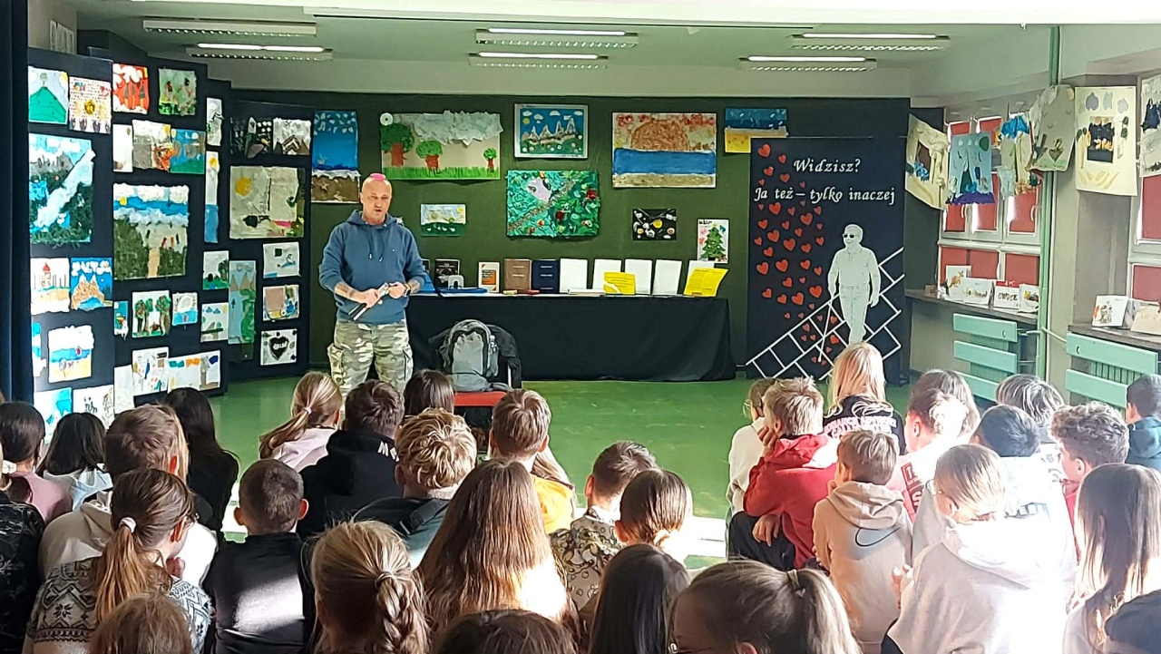 Odlotowy niewidomy w SP 10 w Ostrołęce - zdjęcie #43 - eOstroleka.pl