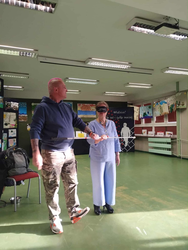 Odlotowy niewidomy w SP 10 w Ostrołęce - zdjęcie #1 - eOstroleka.pl