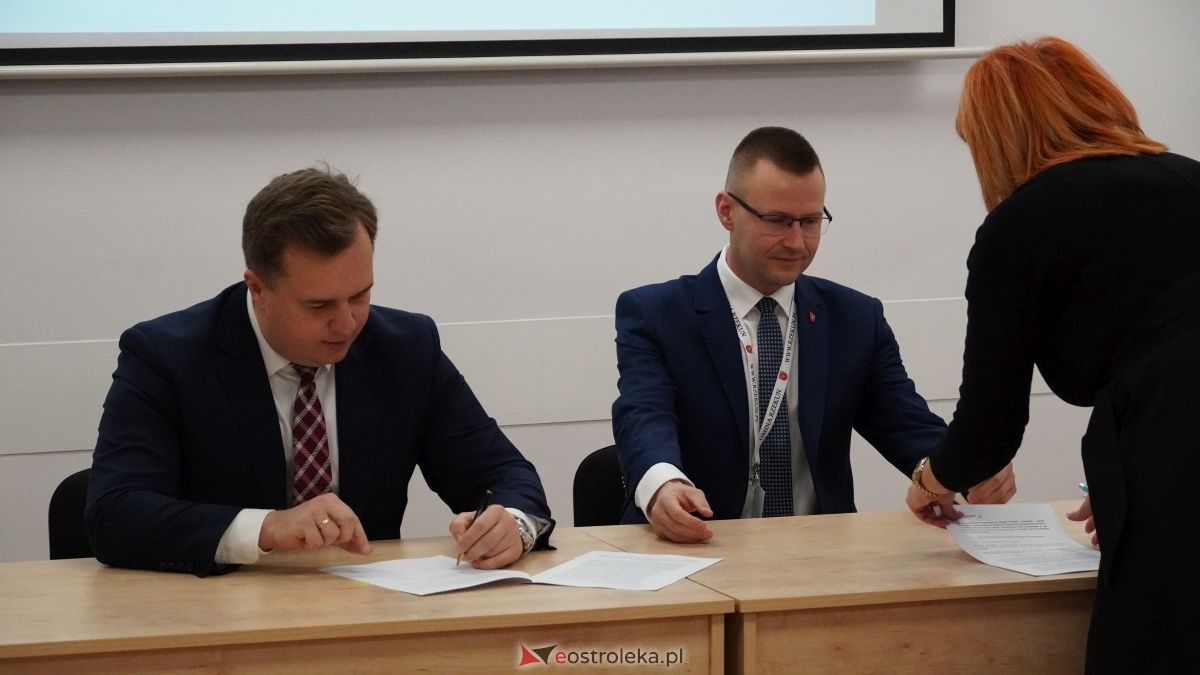 Duży projekt, wspólne korzyści. Ostrołęka i gmina Rzekuń budują nową jakość życia dla mieszkańców! Rusza projekt Młodzi w centrum wart miliony! [25.11.2025] - zdjęcie #83 - eOstroleka.pl