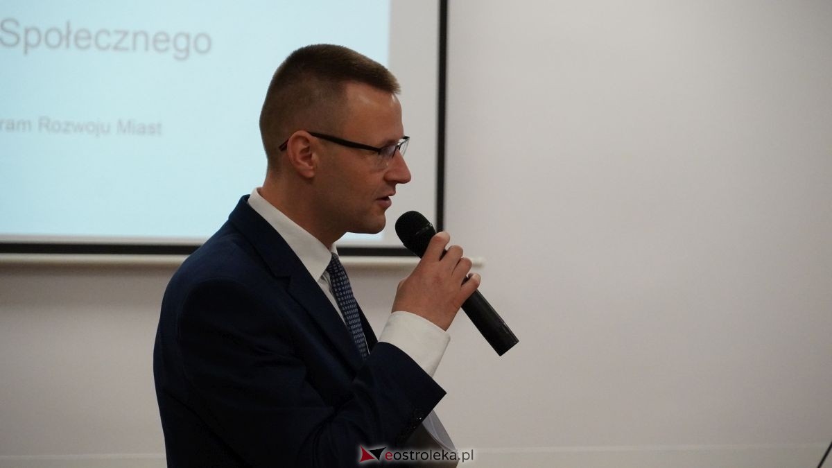 Duży projekt, wspólne korzyści. Ostrołęka i gmina Rzekuń budują nową jakość życia dla mieszkańców! Rusza projekt Młodzi w centrum wart miliony! [25.11.2025] - zdjęcie #75 - eOstroleka.pl