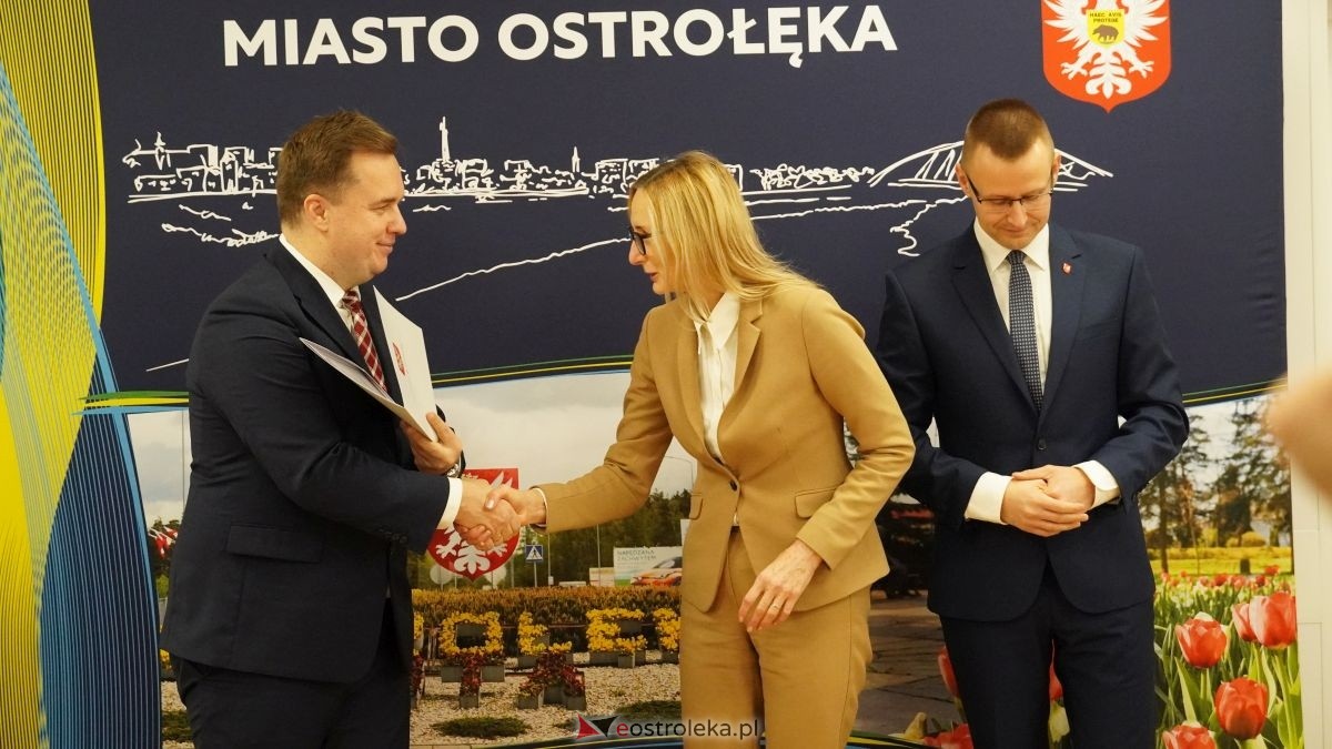 Duży projekt, wspólne korzyści. Ostrołęka i gmina Rzekuń budują nową jakość życia dla mieszkańców! Rusza projekt Młodzi w centrum wart miliony! [25.11.2025] - zdjęcie #47 - eOstroleka.pl