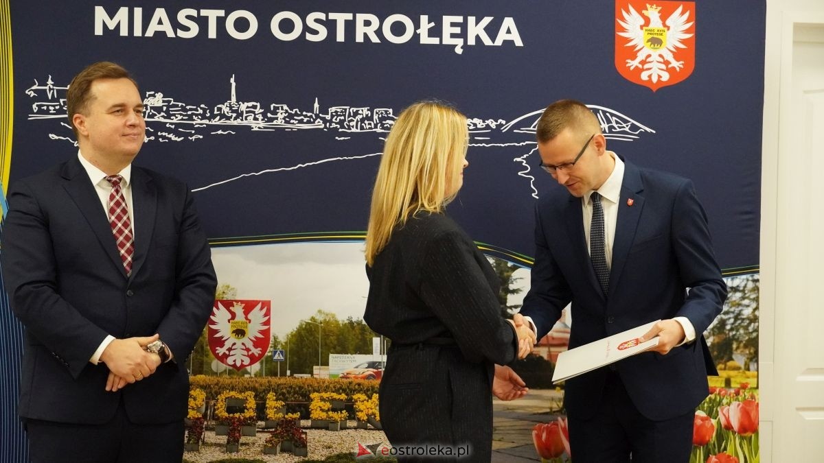 Duży projekt, wspólne korzyści. Ostrołęka i gmina Rzekuń budują nową jakość życia dla mieszkańców! Rusza projekt Młodzi w centrum wart miliony! [25.11.2025] - zdjęcie #33 - eOstroleka.pl