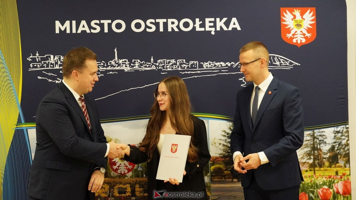Duży projekt, wspólne korzyści. Ostrołęka i gmina Rzekuń budują nową jakość życia dla mieszkańców! Rusza projekt Młodzi w centrum wart miliony! [25.11.2025] - zdjęcie #20 - eOstroleka.pl