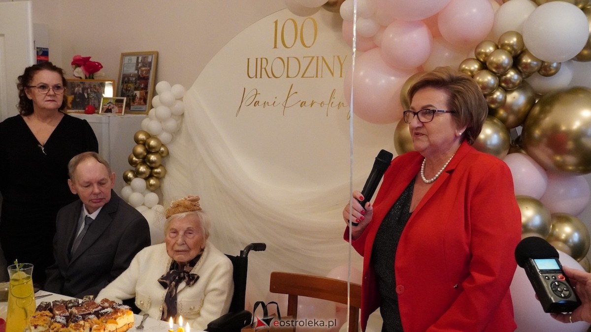 100. urodziny Pani Karoliny Piątkowskiej. Wyjątkowy jubileusz mieszkanki DPS PCK w Ostrołęce [25.11.2025] - zdjęcie #35 - eOstroleka.pl