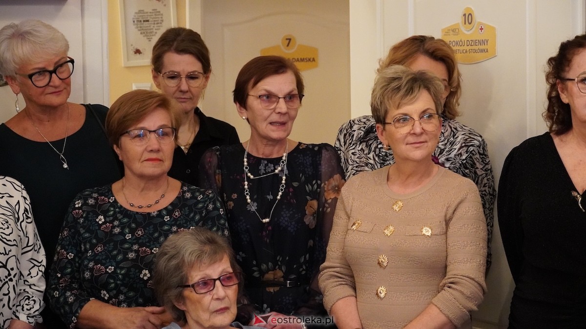 100. urodziny Pani Karoliny Piątkowskiej. Wyjątkowy jubileusz mieszkanki DPS PCK w Ostrołęce [25.11.2025] - zdjęcie #32 - eOstroleka.pl