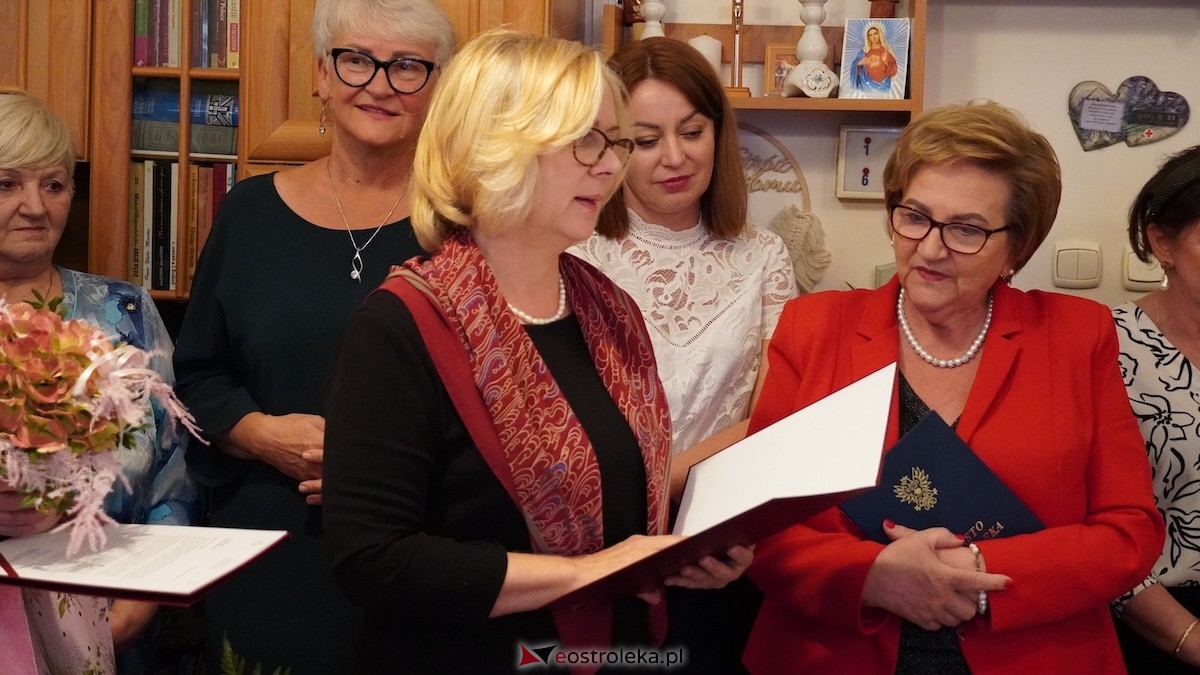 100. urodziny Pani Karoliny Piątkowskiej. Wyjątkowy jubileusz mieszkanki DPS PCK w Ostrołęce [25.11.2025] - zdjęcie #9 - eOstroleka.pl