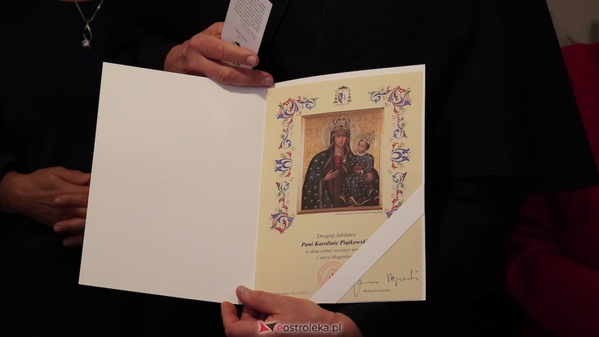 100. urodziny Pani Karoliny Piątkowskiej. Wyjątkowy jubileusz mieszkanki DPS PCK w Ostrołęce [25.11.2025] - zdjęcie #2 - eOstroleka.pl