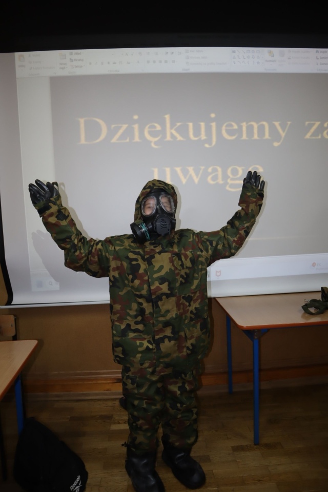 Bezpieczeństwo i wojskowy fach. Ważna lekcja w szkole w Dylewie! [12.11.2025] - zdjęcie #43 - eOstroleka.pl