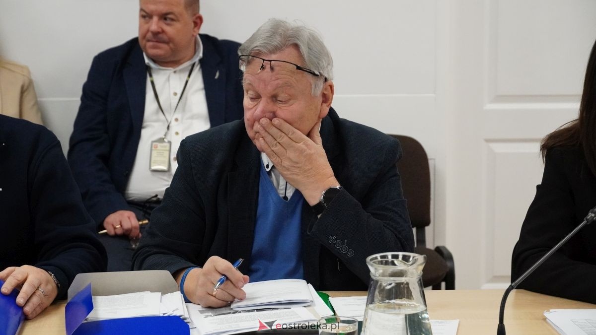 Sesja Rady Miasta [27.11.2025] - zdjęcie #33 - eOstroleka.pl