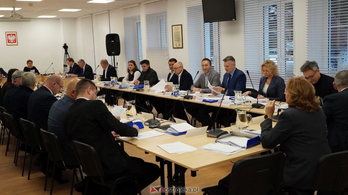 Sesja Rady Miasta [27.11.2025] - zdjęcie #17 - eOstroleka.pl