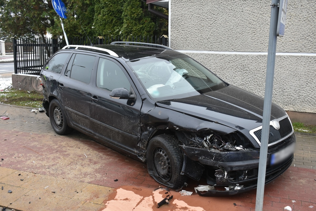 Wypadek w Wyszkowie [27.11.2025] - zdjęcie #2 - eOstroleka.pl