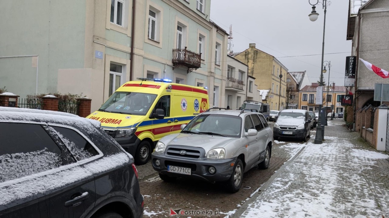 Strażacka akcja przy Bernardyńskiej w Ostrołęce [27.11.2025] - zdjęcie #3 - eOstroleka.pl