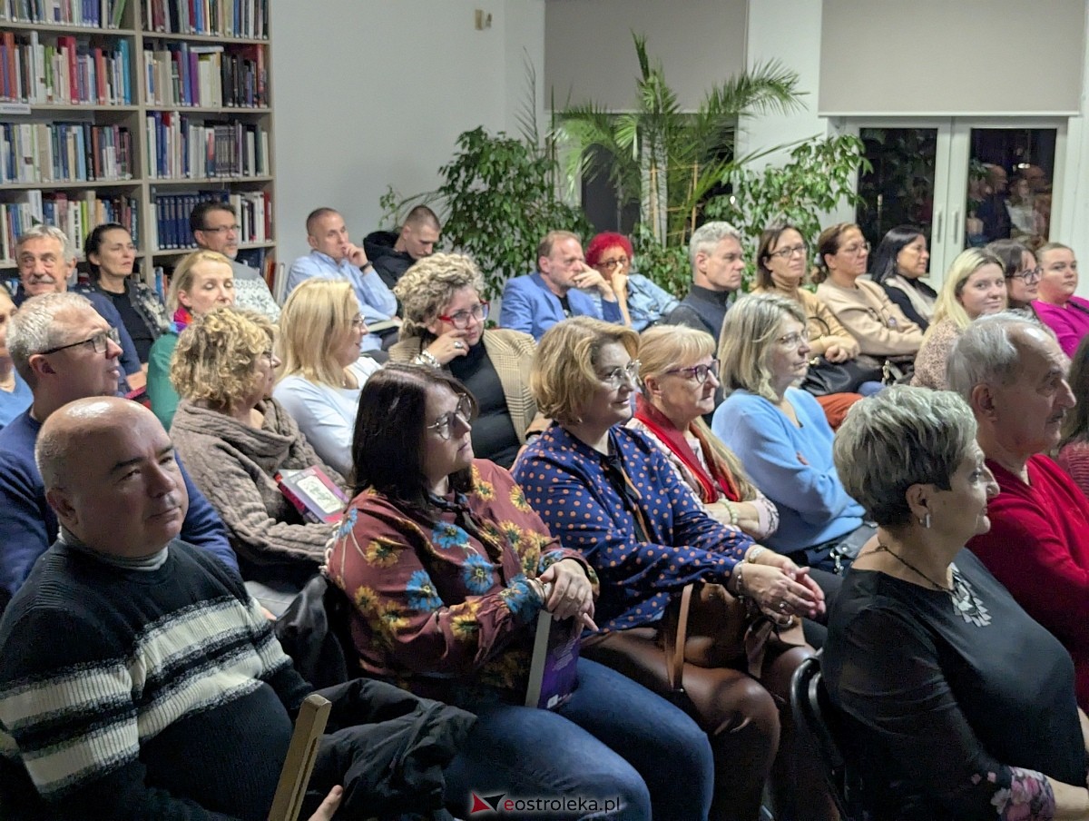 Premiera kryminału Tarocista Jakuba Rutki [27.11.2025] - zdjęcie #19 - eOstroleka.pl