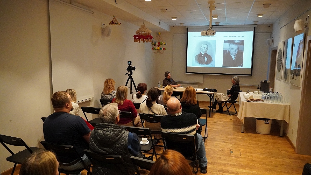 Prelekcja „Sztuka i służba. O Wojciechu Jastrzębowskim (1884–1963)” w Muzeum Kultury Kurpiowskiej [27.11.2025] - zdjęcie #3 - eOstroleka.pl